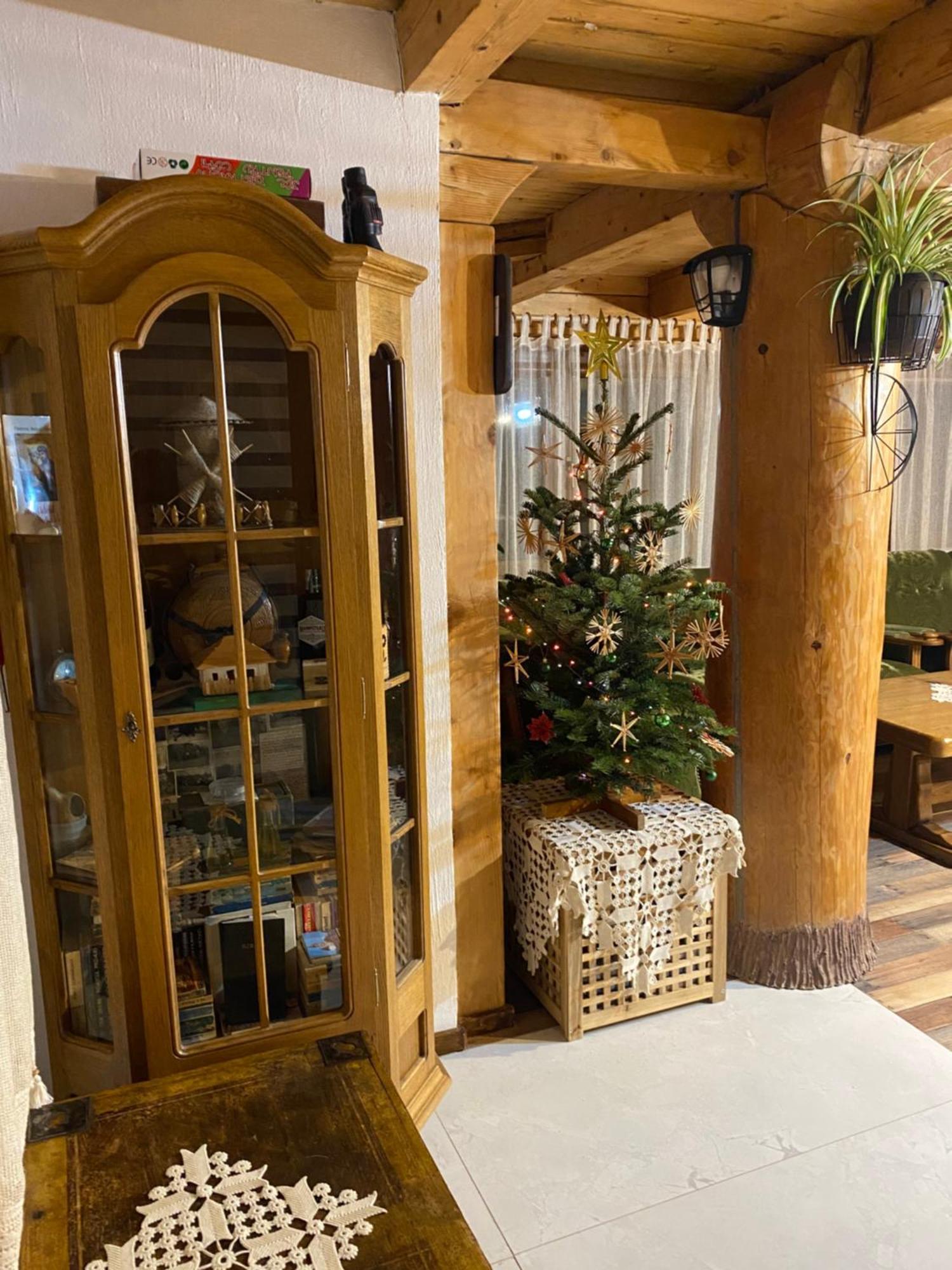 Casa Cu Sindrila Villa Vălenii de Munte Kültér fotó