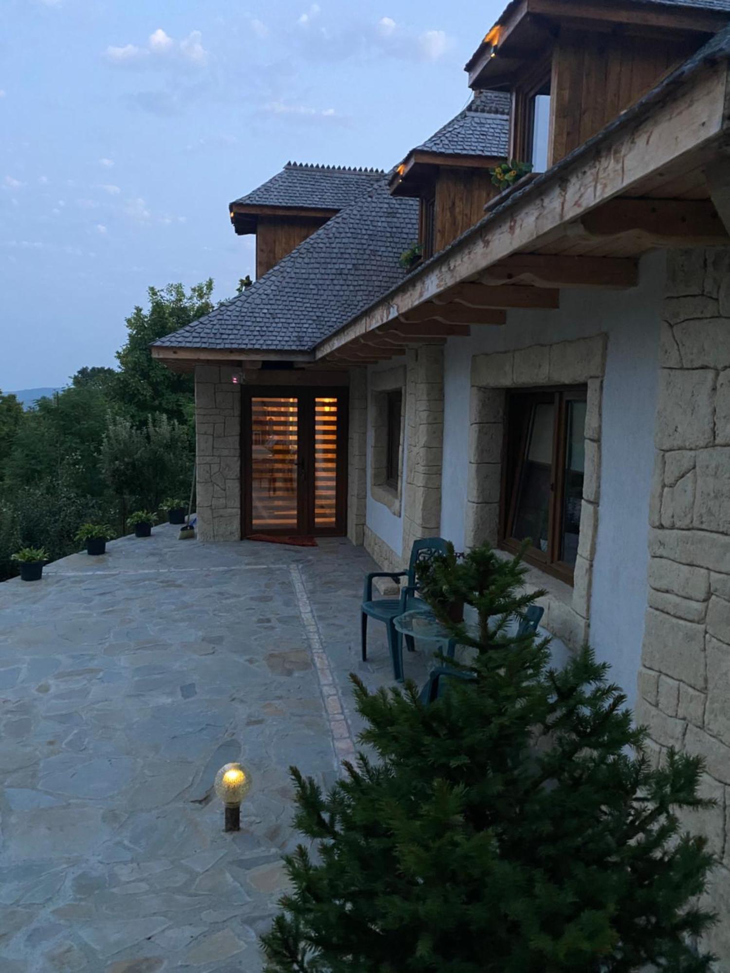 Casa Cu Sindrila Villa Vălenii de Munte Kültér fotó