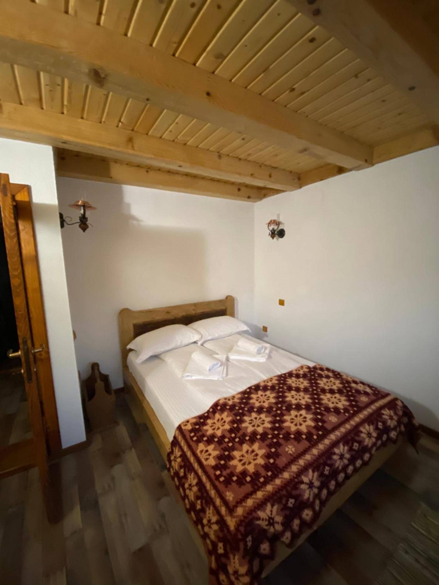 Casa Cu Sindrila Villa Vălenii de Munte Kültér fotó